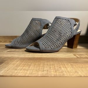 Women’s Heeled dress shoe